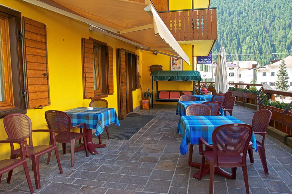 Albergo Ristorante Iris アウロンツォ・ディ・カドーレ エクステリア 写真
