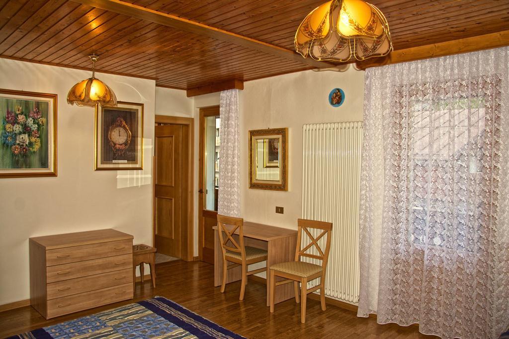 Albergo Ristorante Iris アウロンツォ・ディ・カドーレ 部屋 写真